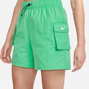 NWOT Nike Woven High-Rise Shorts